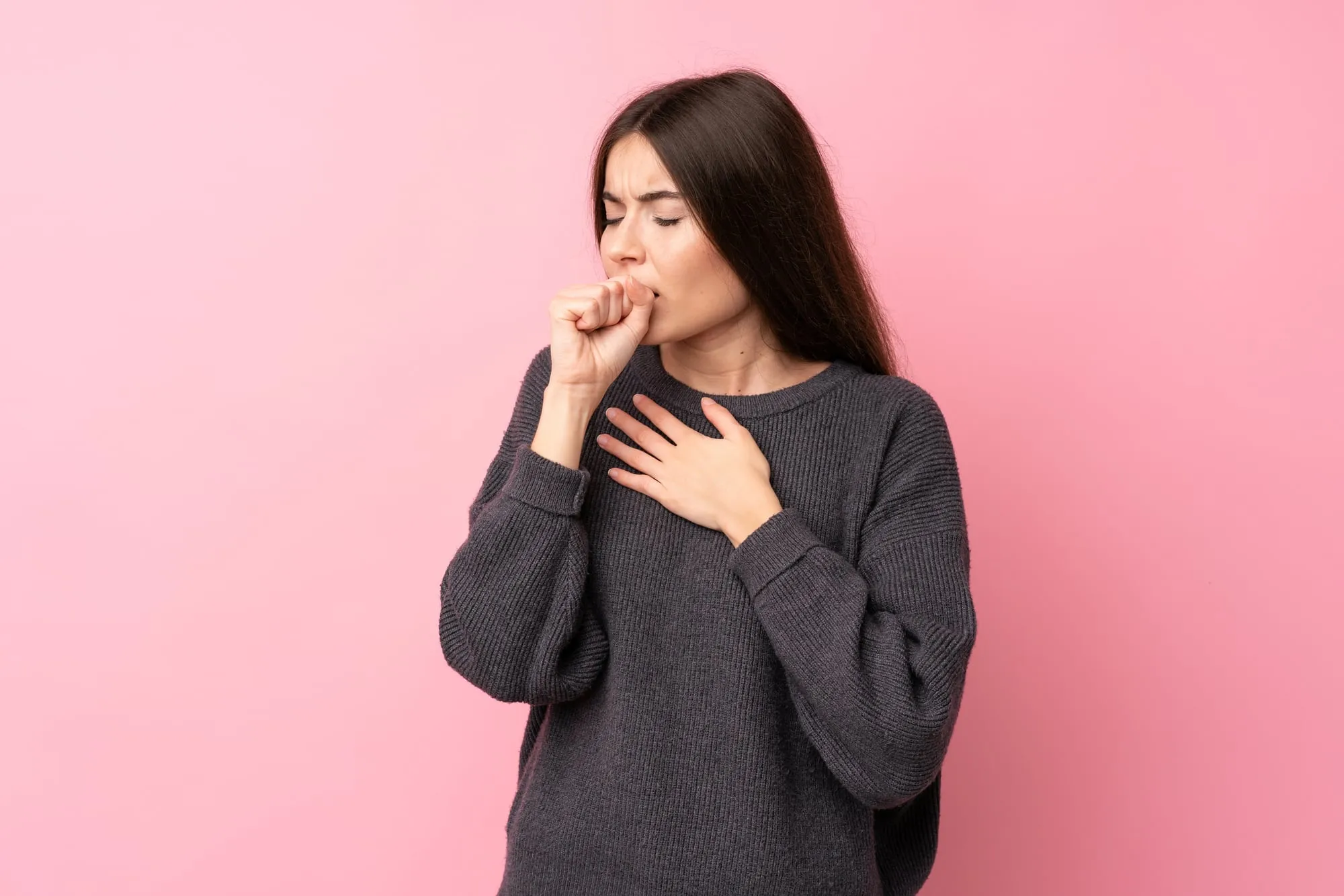 Solutions naturelles pour soulager une toux sèche